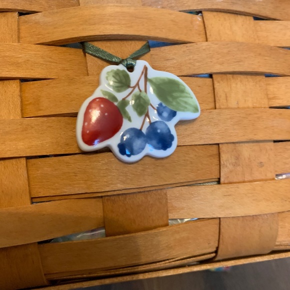 Longaberger Basket - Picture 3 of 6